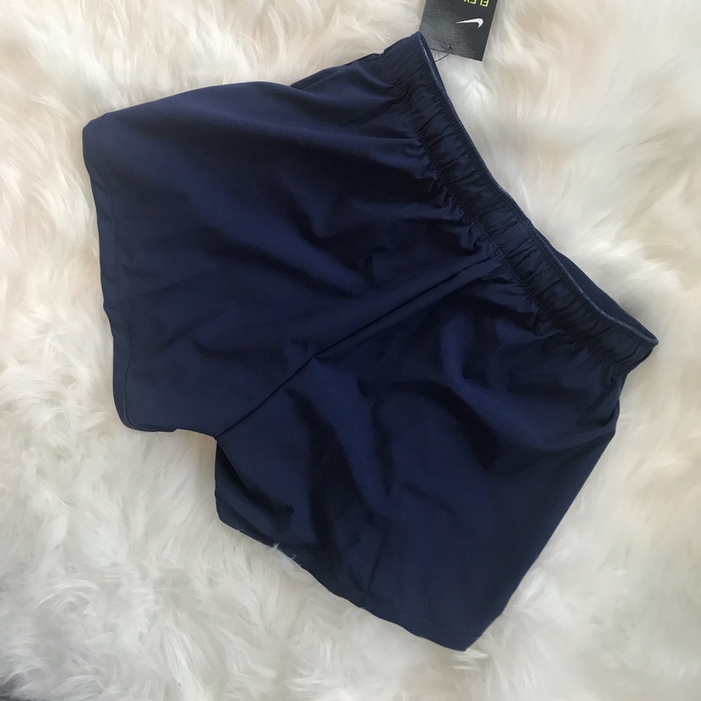 🌸 Nike running shorts 🌸 - Picture 3 of 6